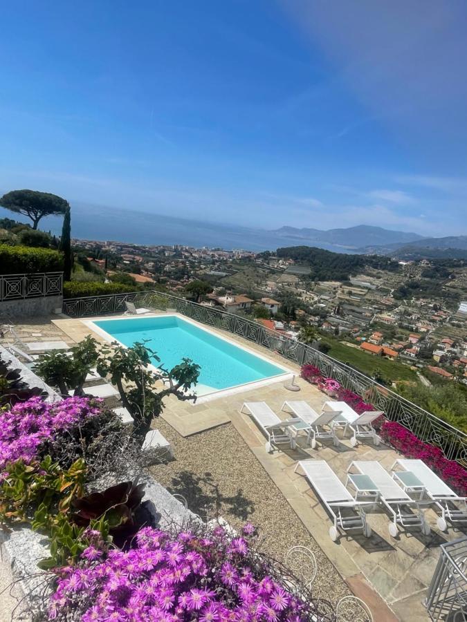 Villa Gaia - Luxury Villa, Pool & Wellness Rooms Бордигера Экстерьер фото