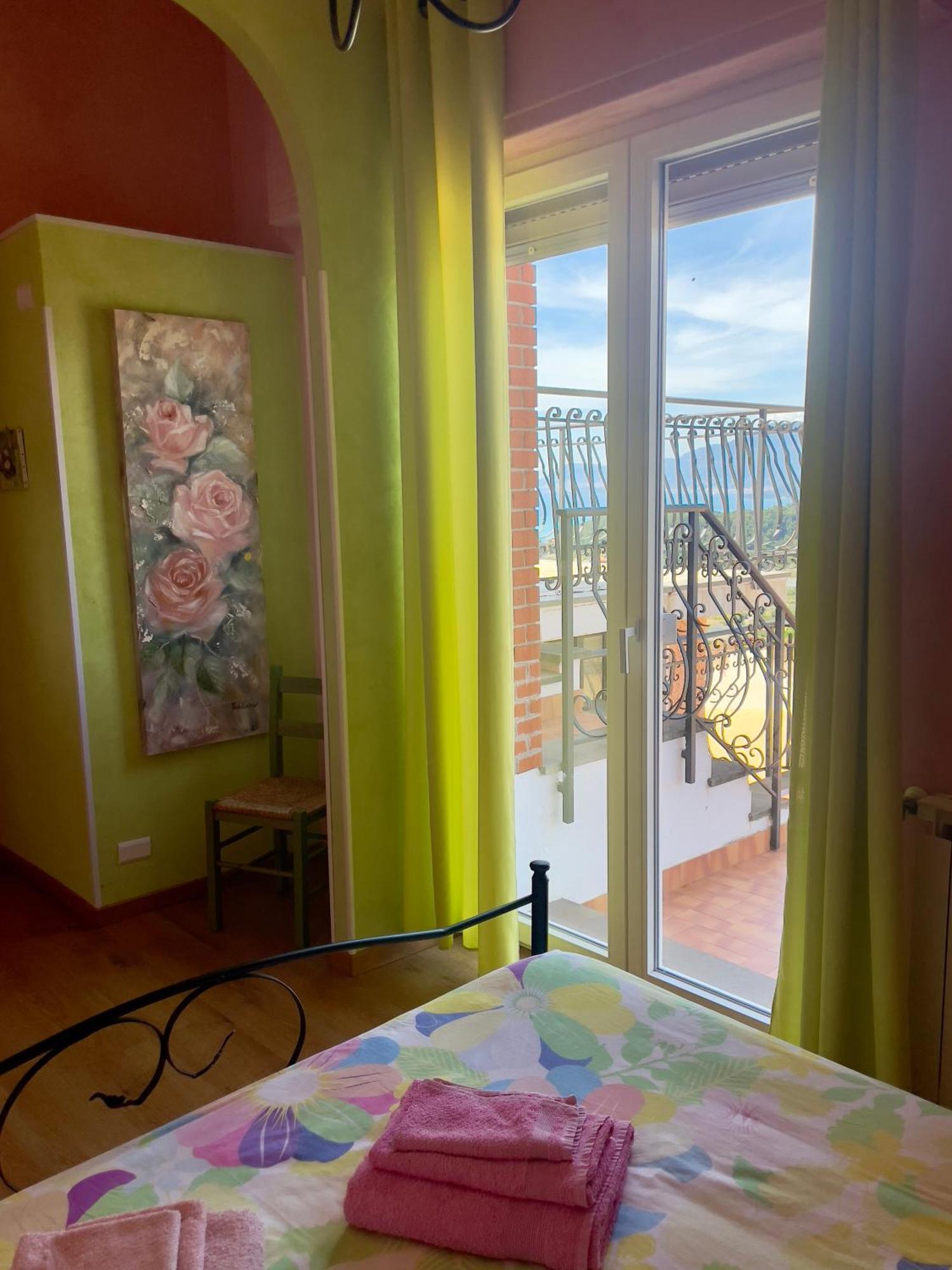 Villa Gaia - Luxury Villa, Pool & Wellness Rooms Бордигера Экстерьер фото