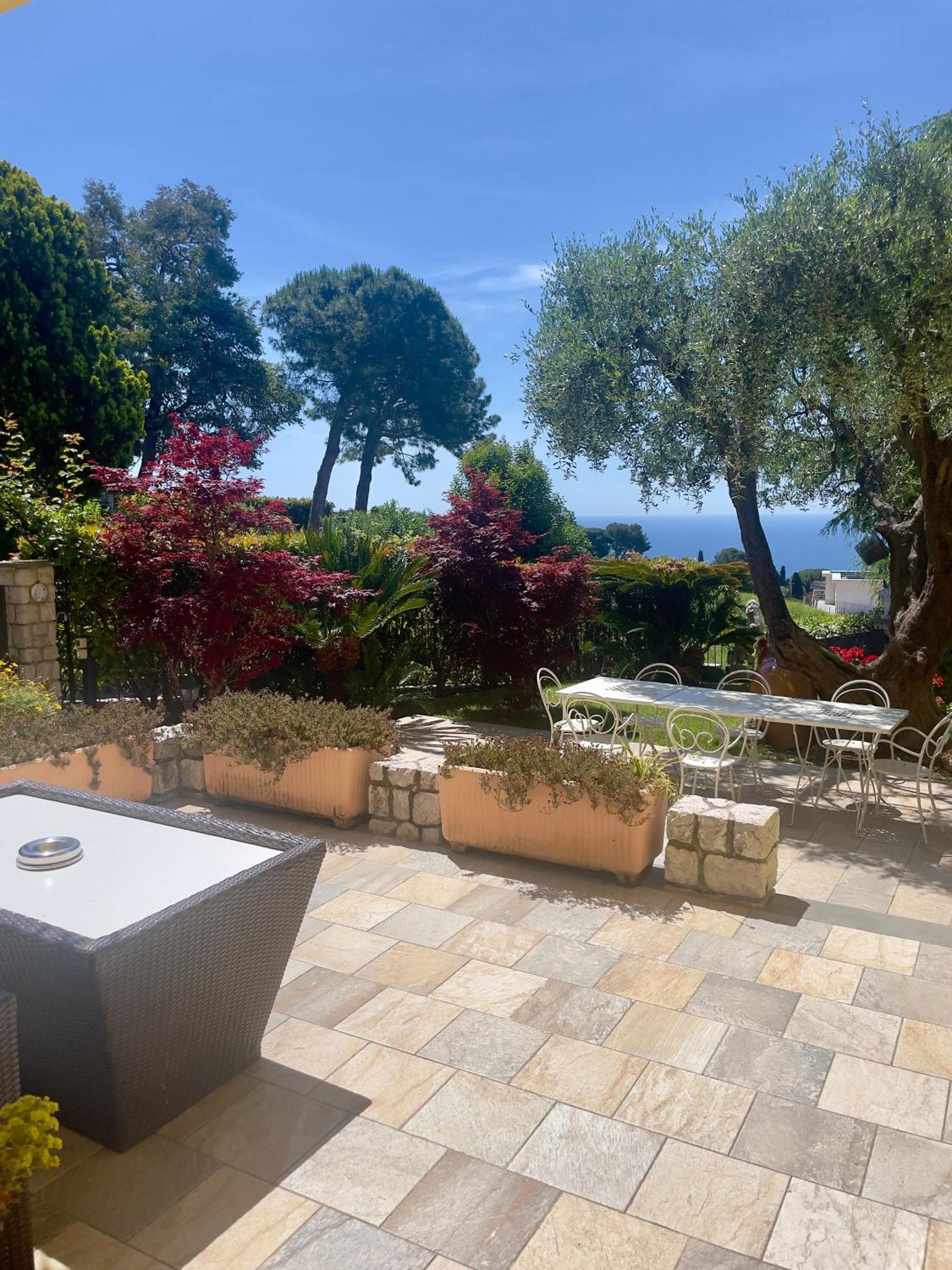 Villa Gaia - Luxury Villa, Pool & Wellness Rooms Бордигера Экстерьер фото